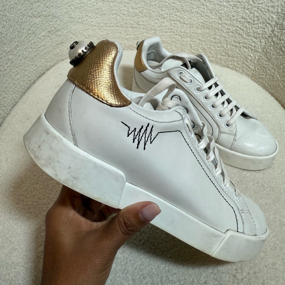 Dolce & Gabbana White and Gold Sneakers with Padded Collar